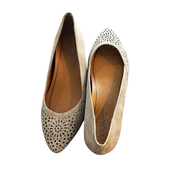 Vionic Carmela Dark Taupe Perforated Suede Almond Toe Flats 7 - Picture 1 of 8
